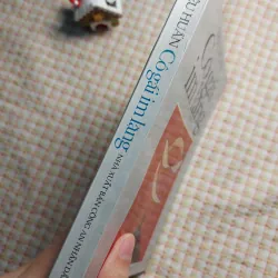 CÔ GÁI IM LẶNG - Triệu Huấn 782584