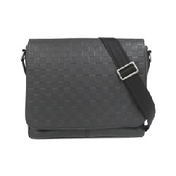 Túi đeo vai Louis Vuitton Damier Infini District MM N41038