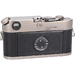 M6 Titan - Hàng hiệu Authentic 879682