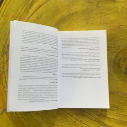 AGNNES’S JACKET - GAIL A. HORNSTEIN 937389