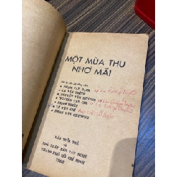 Một mùa thu nhớ mãi (tập hồi ký) 1036978