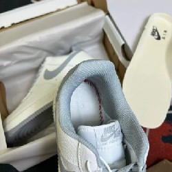 Giày sneaker thể thao nam nữ trắng sữa viền xám bạc Air Force one còn mới nguyên 60910