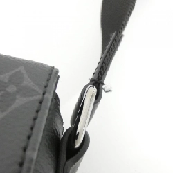 Túi đeo vai Louis Vuitton Monogram Eclipse District PM M45272 612683