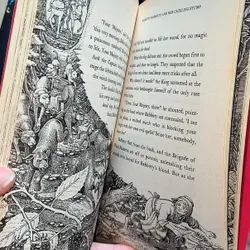 J.K Rowling - The Tales of Beedle the Bard (Preloved book) 722852