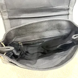 MNG TOUCH – Túi da đen basic mà sang xịn mịn 975919