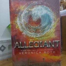 Allegiant by Veronica Roth