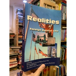 Realities of Foreign Service Life - Patricia Linderman, Melissa Brayer Hess 328040