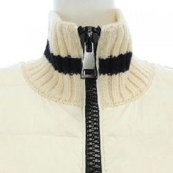 Áo khoác lông vũ MONCLER 638606