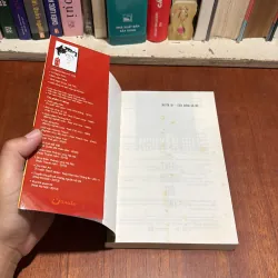 II Văn Học: Nguyễn Du _ Trên Đường Gió Bụi - Hoàng Khôi - 2002 801119