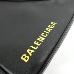 Túi Balenciaga TRIANGLE POCHETTE M 476976 618533