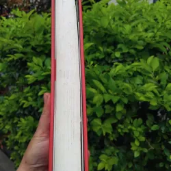 Bản đồ và vùng đất tiểu thuyết của Michel Houellebecq 960774