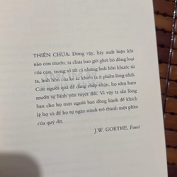 Người bạn phi thường - Elena Ferrante 530973
