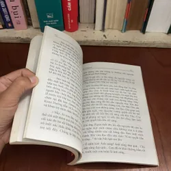 Tựa sách: Trở về từ cõi sáng - Nguyên Phong 414026