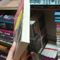 Truy Tìm Bức Tranh Thánh- Jeffrey Archer 602727