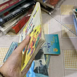 Năm đứa trẻ xóm đồi của tác giả Dạ Thảo Linh. 1011529