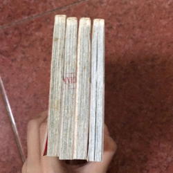 Truyện bộ Búp bê vệ sĩ full 4 tập  497807