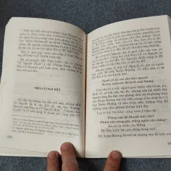 HỒ XUÂN HƯƠNG THƠ VÀ ĐỜI 729248