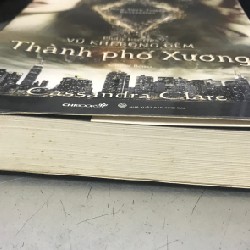 Sách Vũ Khí Bóng Đêm - Phần 1: Thành Phố Xương 11043