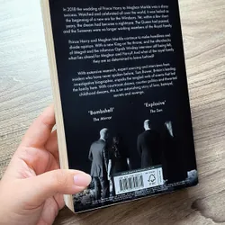 Revenge: Meghan, Harry, and the War Between the Windsors
(Sách cũ) 722974