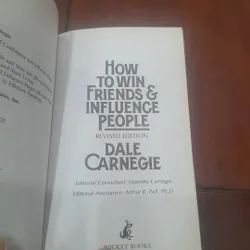 DALE CARNEGIE - How to Win Friends & Influence People 705359