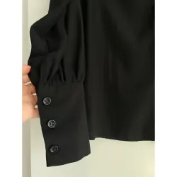 MỚI 99%***[TIIN] SƠ MI NỮ MÀU ĐEN TAY BỒNG DÁNG CÔNG NƯƠNG* SIZE S* TẶNG QUÀ 0Đ 588247