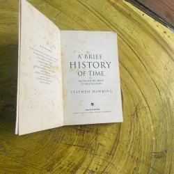 A BRIEF HISTORY OF TIME- STEPHEN HAWKING  798680