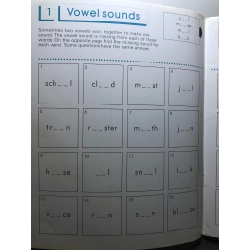 World For World Fun English level 3 mới 85% bẩn nhẹ Grolier HPB2707 HỌC NGOẠI NGỮ 458546