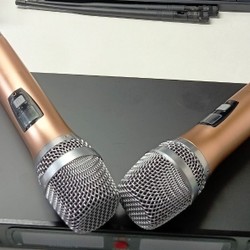 CẦN THANH LÝ BỘ MIC KHÔNG DÂY KTV ĐÃ QUA  SỬ DỤNG