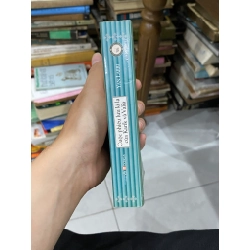Cuộc phiêu lưu kì lạ của Karik và Valva - Yar Larri 357568