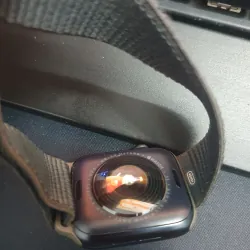 Thiết bị đeo smartwatch Apple Watch Series SE 2024 dây vải chính hãng màu xanh 696102