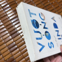 Vượt sóng - Linda Lê 501574
