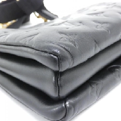 Túi đeo vai Louis Vuitton Coussin PM M57790 610409