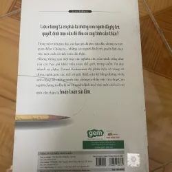 Tu duy nhanh và chậm 990477