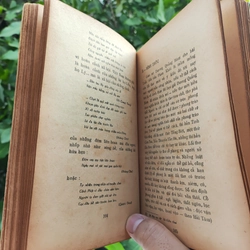 Thơ Việt Hiện Đại 1900 - 1960 - Uyên Thao 523378