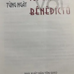 Từng ngày với Đức Giáo Hoàng Benedicto XVI - Suy niệm hàng ngày - Bìa cứng 751782