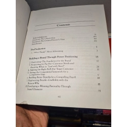 CREATING BRAND LOYALTY : The Management of Power Positioning and Really Great Advertising - Richard D. Czerniawski & Michael W. Maloney 201695