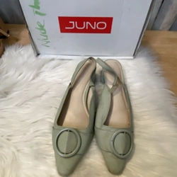 Thanh lý 1 số đôi giày mua mới chưa đi  Size 38 Xuất xứ vn Đồng giá 50 243980