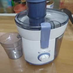 Máy ép rau củ, trái cây Philips HR1811