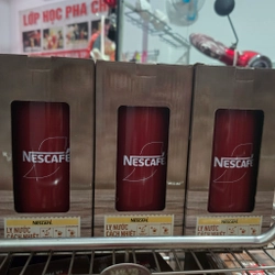Ly giữ nhiệt của Nestle (hàng khuyến mãi)