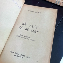 Bề trái và bề mặt - Camus (1967) 301217