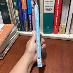 II Văn Học: Trân Trọng Một Con Người Huyền Thoại - Nguyễn Quang Hà - 2003 785616