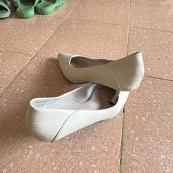 Giày nữ hàng VNXK size 39 màu be sữa Mới, giày cao 3cm chưa đi lần nào 135697