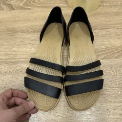 Giày crocs 2hand size w6-37 độ mới cao hình chụp thật 989698