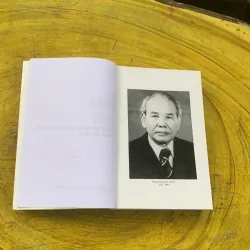 XUÂN THUỶ NHÀ HOẠT ĐỘNG CHÍNH TRỊ, NGOẠI GIAO XUẤT SẮC NHÀ BÁO, NHÀ THƠ LỚN 784169