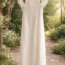 Váy cổ tròn, 2 tay xoã xuống ngang vai. 973072