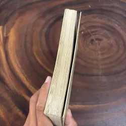 [Sách Không Đẹp] - II Văn Học: Nhắm Mắt Thấy Paris - Dương Thuỵ - 2011 1008463