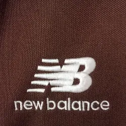 Áo khoác thể thao New Balance màu nâu size L 719706
