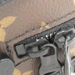 Túi đeo vai Louis Vuitton Monogram + Da kỳ lạ Soft Trunk N98255 613689