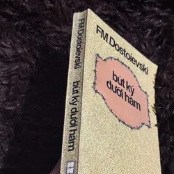 Bút ký dưới hầm 733036