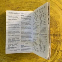 OXFORD PHRASAL VERBS DICTIONARY FOR LEARNERS OF ENGLISH  991284